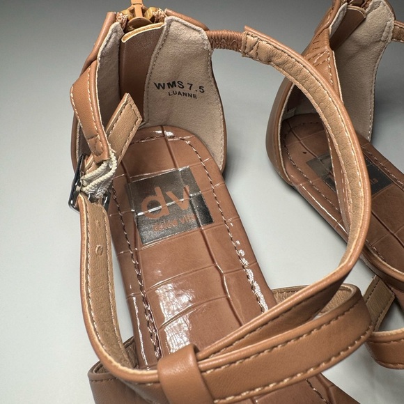Brand new dolce vita sandals! - Picture 2 of 3